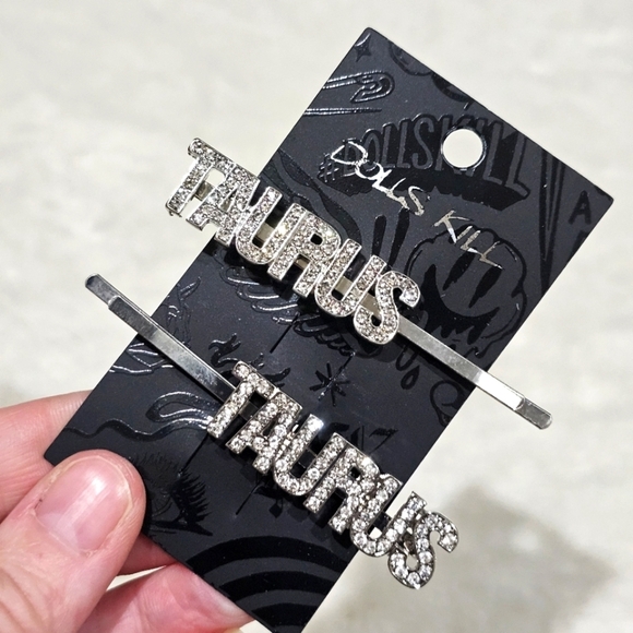 Cielo Taurus Hair Pins | Rare NWT Zodiac Rhinestone Set of 2 Silver - Picture 5 of 7